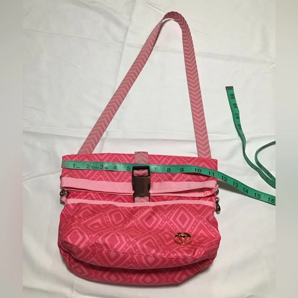 Ivivva by Lululemon pink lunch bag